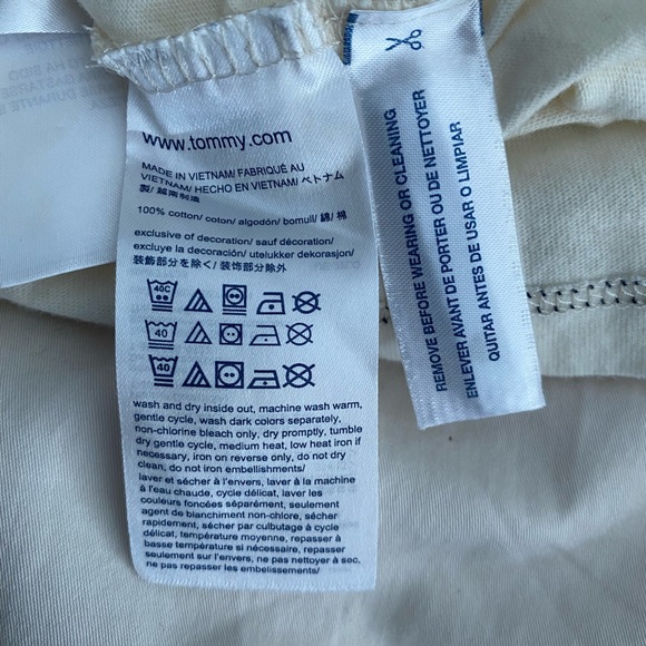 Tommy Hilfiger Graphic Design T-shirt - Picture 4 of 4